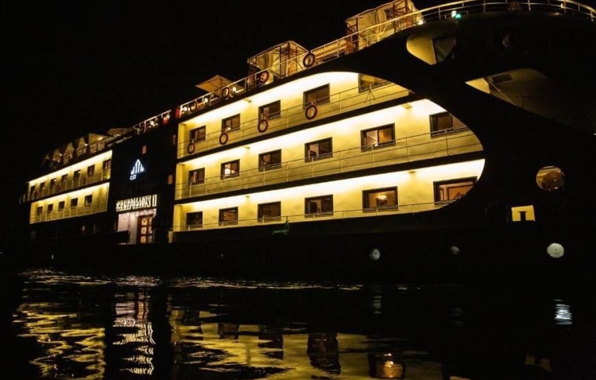 Enjoy A Dinner Cruise in Cairo Nile with Unique Egyptian Shows in 5 Stars Cruise