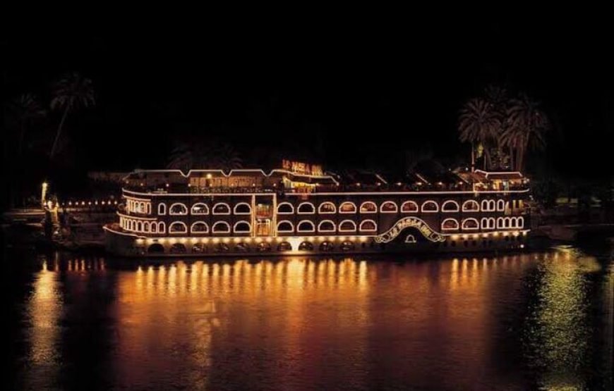 Enjoy A Dinner Cruise in Cairo Nile with Unique Egyptian Shows in 5 Stars Cruise